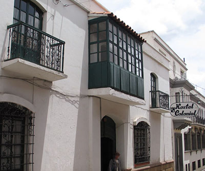 Entrada Hostal Colonial